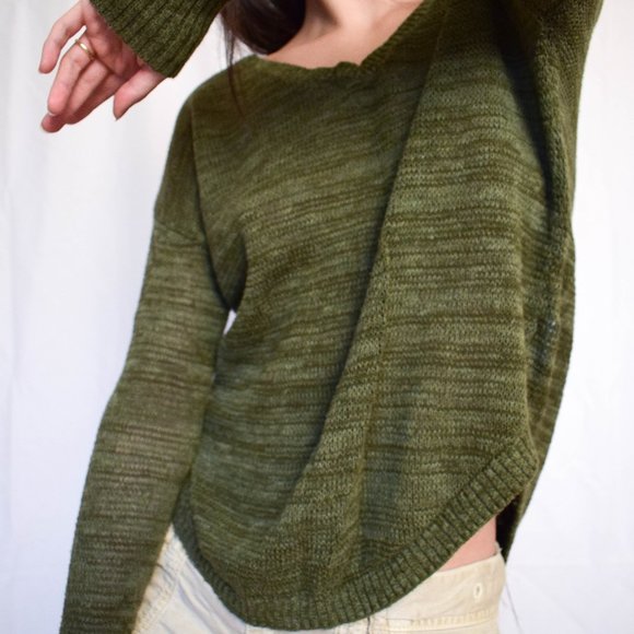Army Green Knit Sweater 😍 - Picture 2 of 5